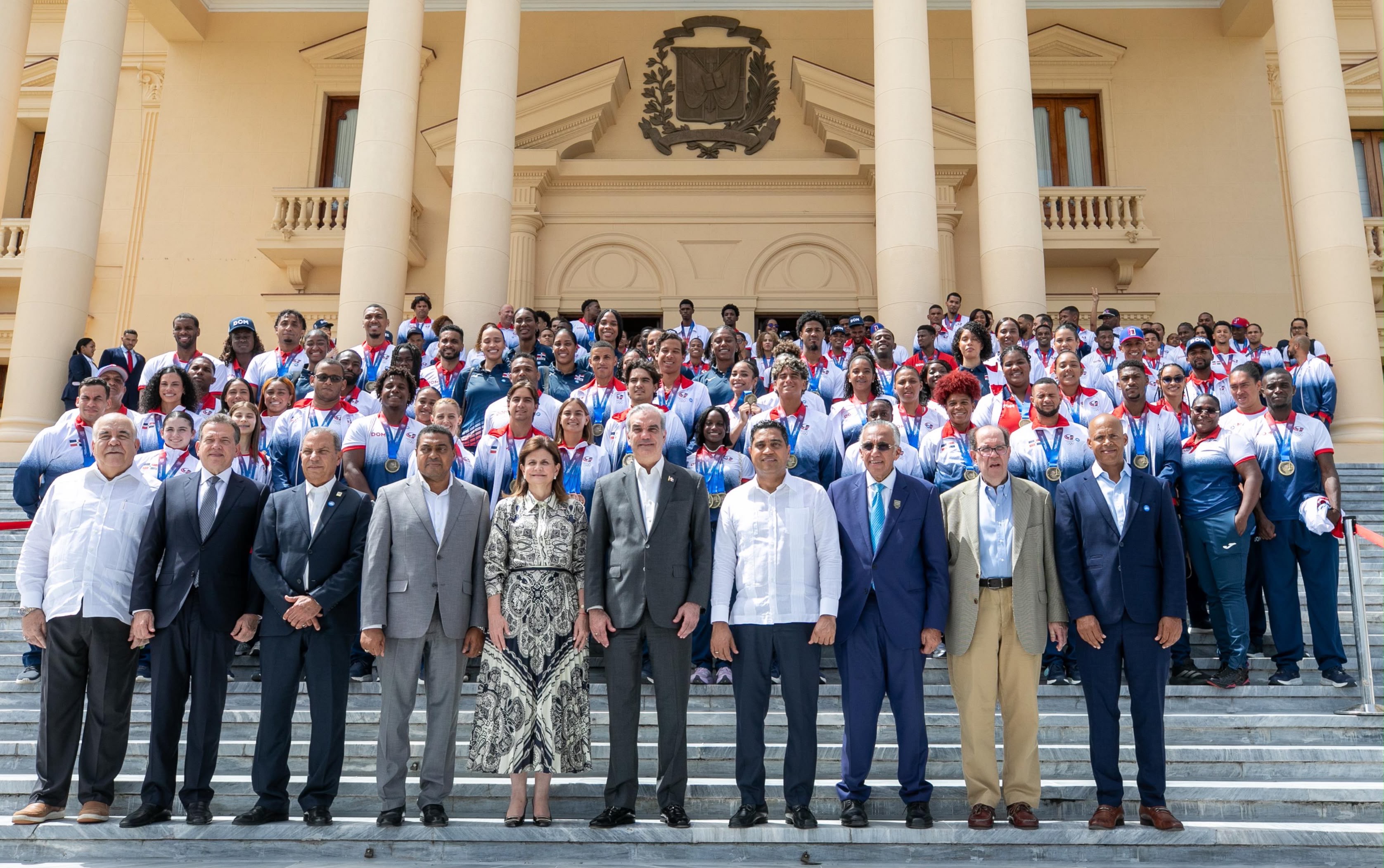 Abinader anuncia incorporación de medallistas de Santo Domingo 2026 al PARNI