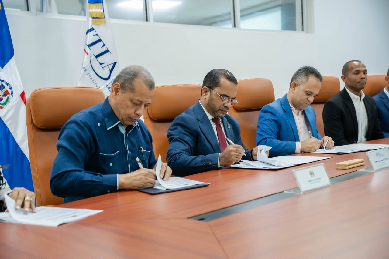 ITLA capacitará a 250 colaboradores de Conacado en tecnologías aplicadas al cacao