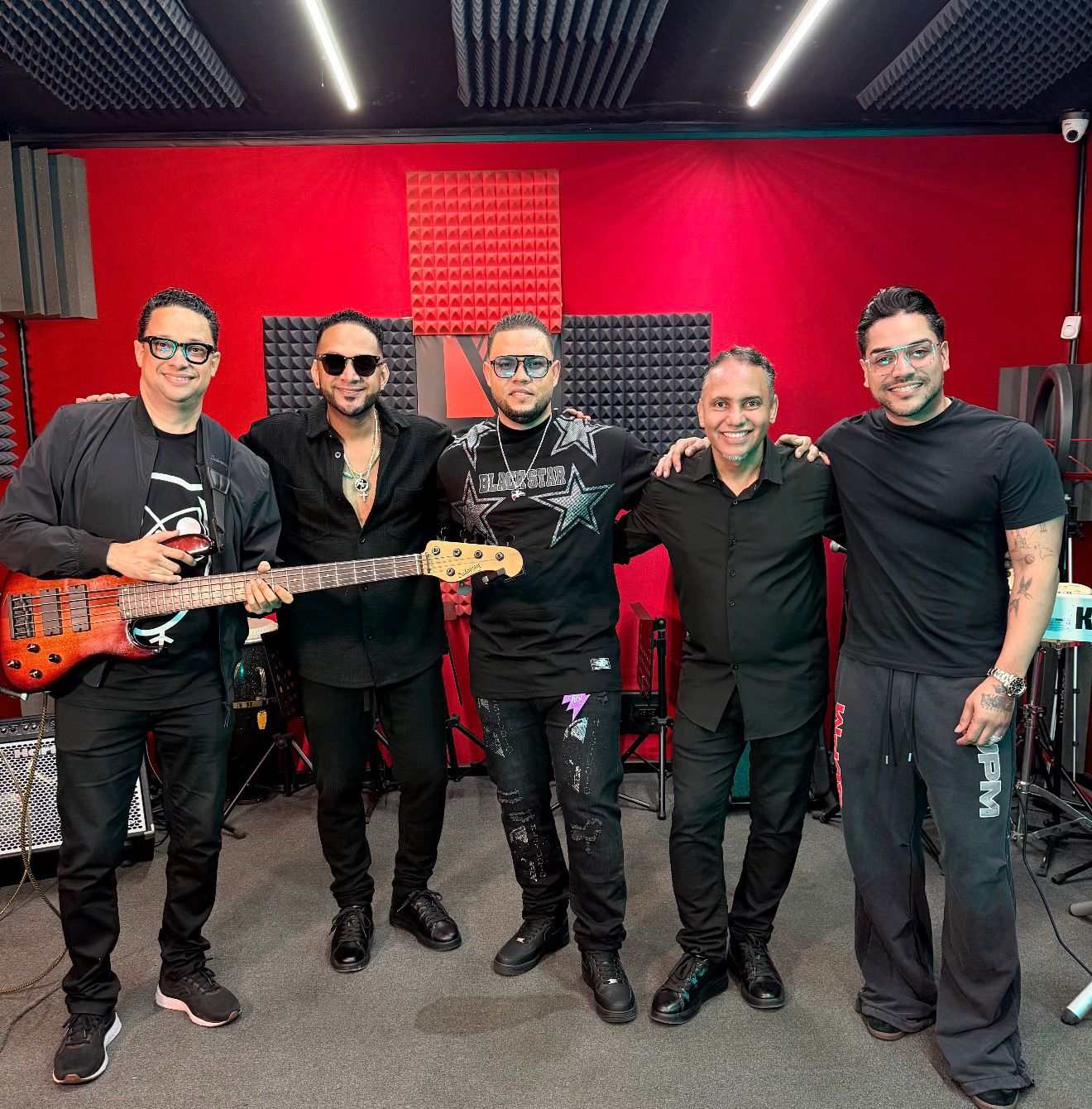 Leclerc Band une talentos en “Si te preguntan” junto a The Legends y El Grupaso
